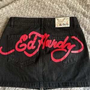 Ed Hardy black denim zip up skirt. Size medium. Worn once.